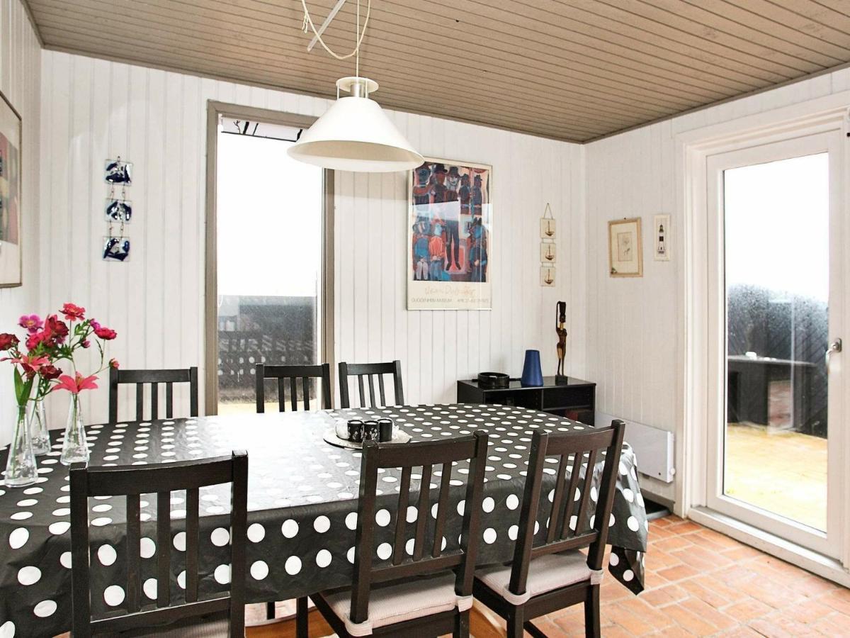 6 Person Holiday Home In بلوكهوس الغرفة الصورة